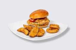 Șnițel Burger cu cartofi wedges + băutură