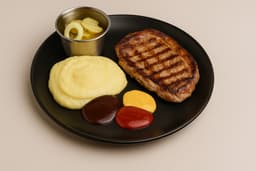 Cotlet de porc la grill cu garnitură + băutură