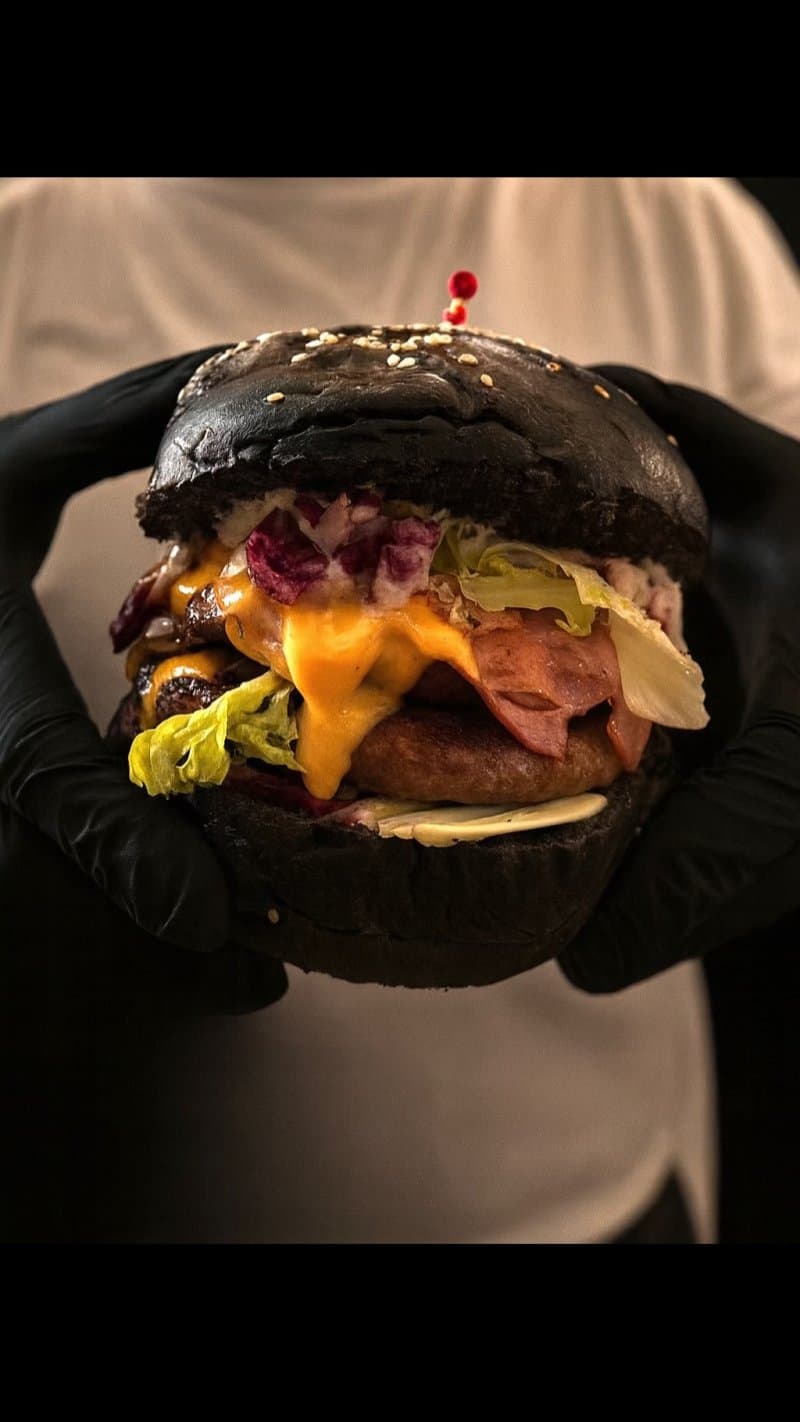 Meniu Canadian Burger + băutură